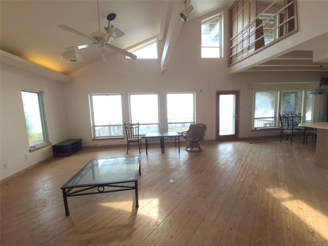 1823 Port O Call Street, Tiki Island, TX 77554