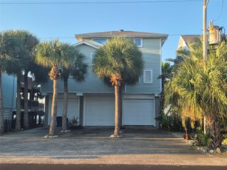 1823 Port O Call Street, Tiki Island, TX 77554