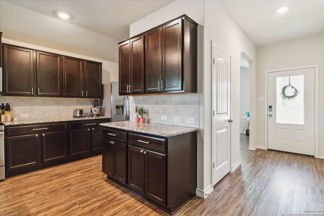 2710 Green Leaf Way, San Antonio, TX 78244