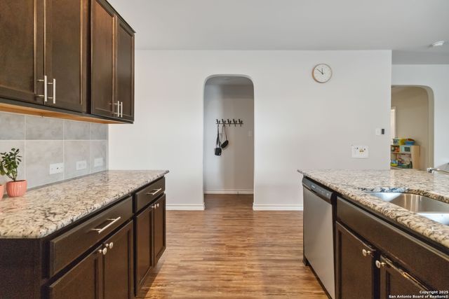 2710 Green Leaf Way, San Antonio, TX 78244