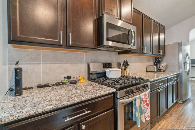 2710 Green Leaf Way, San Antonio, TX 78244