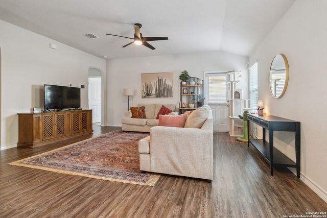 2710 Green Leaf Way, San Antonio, TX 78244