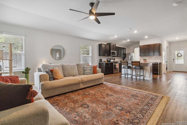 2710 Green Leaf Way, San Antonio, TX 78244