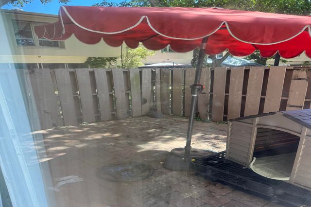 8230 NW 9th Court 6, Plantation, FL 33324