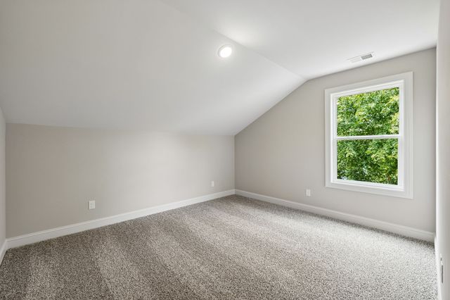 2636 Phillips Rd, Lebanon, TN 37087