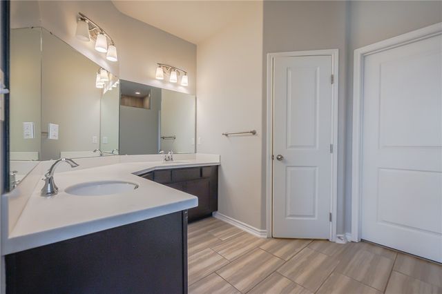 125 Shadow Moss Lane, Rockport, TX 78382