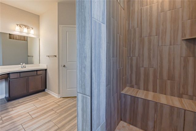 125 Shadow Moss Lane, Rockport, TX 78382