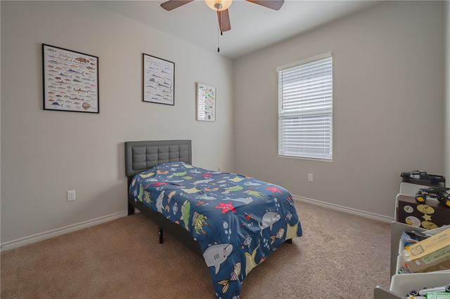 125 Shadow Moss Lane, Rockport, TX 78382