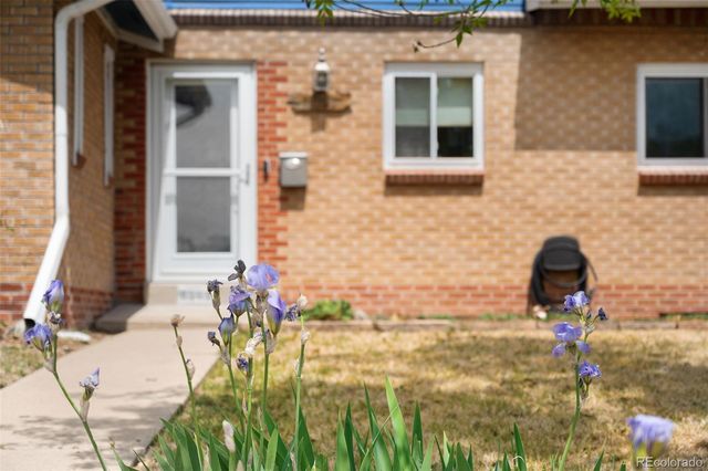9565 W 52nd Avenue, Arvada, CO 80002
