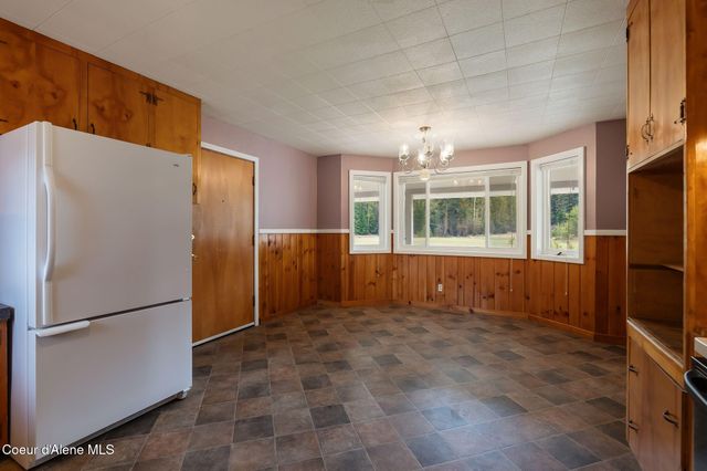 1206 Meadowood RD, Sandpoint, ID 83864