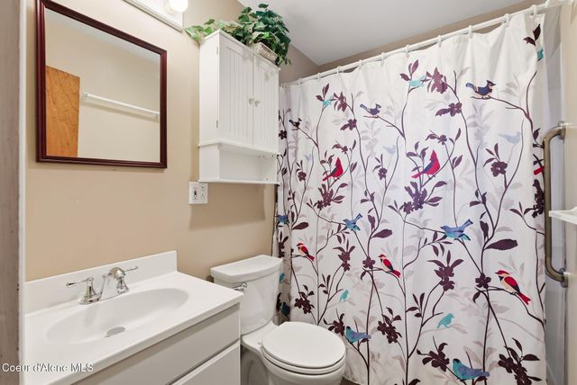 1206 Meadowood RD, Sandpoint, ID 83864