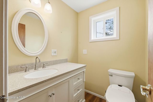1206 Meadowood RD, Sandpoint, ID 83864