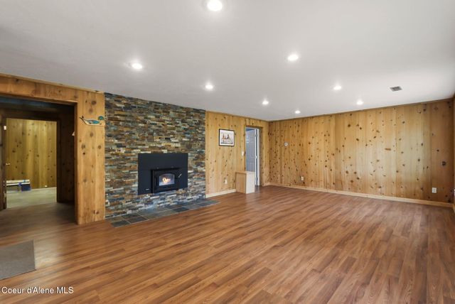 1206 Meadowood RD, Sandpoint, ID 83864