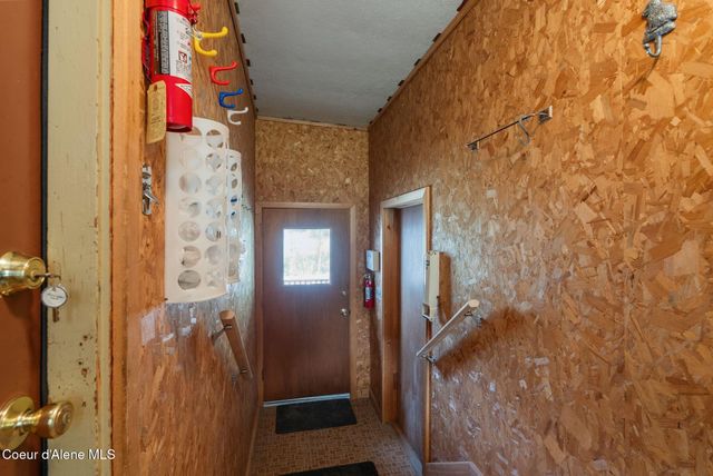 1206 Meadowood RD, Sandpoint, ID 83864