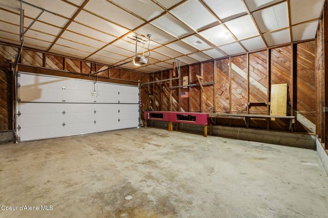 1206 Meadowood RD, Sandpoint, ID 83864
