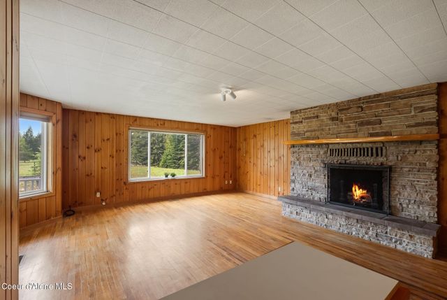 1206 Meadowood RD, Sandpoint, ID 83864