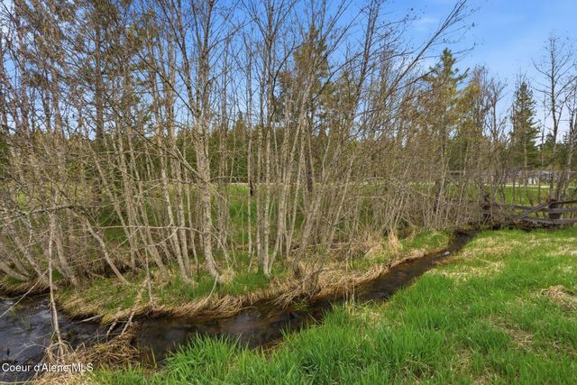1206 Meadowood RD, Sandpoint, ID 83864