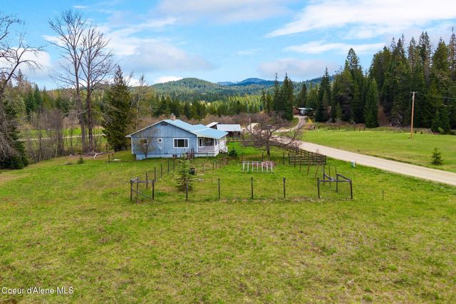 1206 Meadowood RD, Sandpoint, ID 83864
