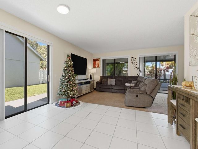 3962 Circle Lake Drive, West Palm Beach, FL 33417