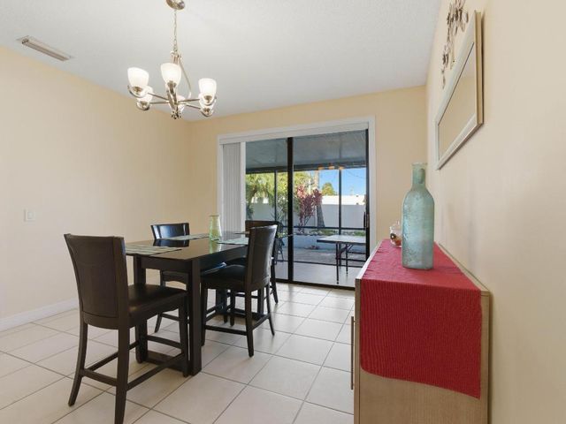 3962 Circle Lake Drive, West Palm Beach, FL 33417