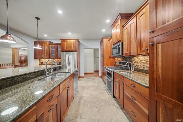 30144 Copperwoods Drive, Granger, IN 46530