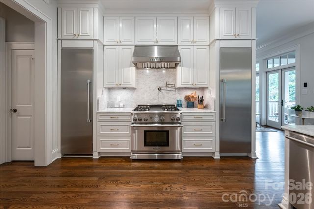 242 Racquet Club Road, Asheville, NC 28803