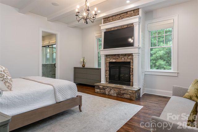 242 Racquet Club Road, Asheville, NC 28803