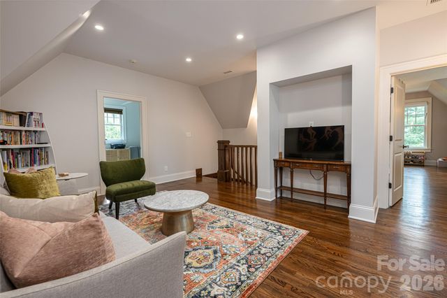 242 Racquet Club Road, Asheville, NC 28803