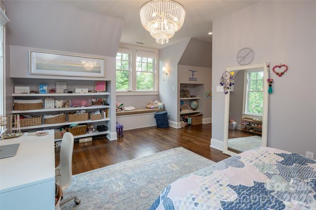 242 Racquet Club Road, Asheville, NC 28803