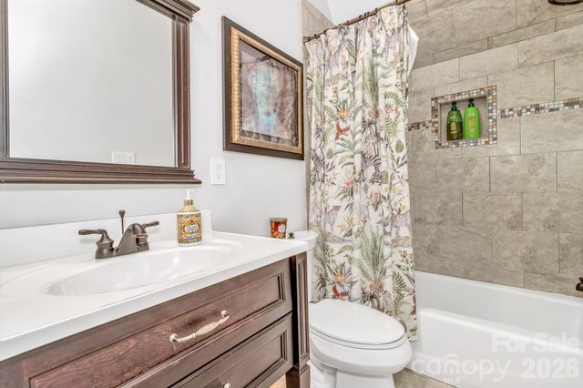 242 Racquet Club Road, Asheville, NC 28803