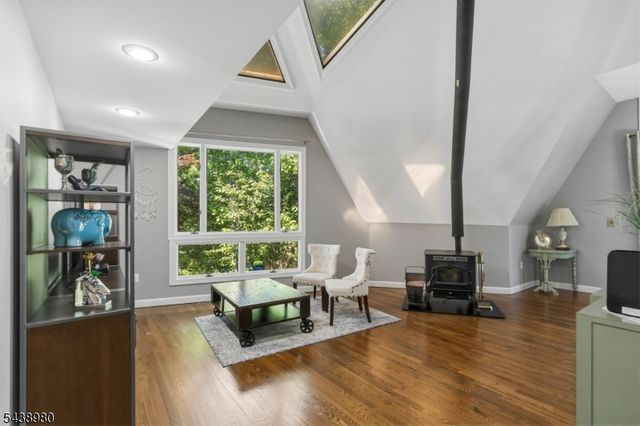 224 Holland Mt Rd, Jefferson Twp., NJ 07438