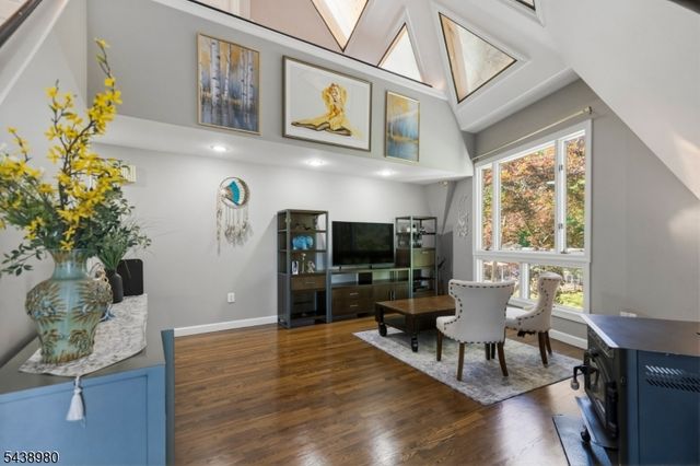 224 Holland Mt Rd, Jefferson Twp., NJ 07438