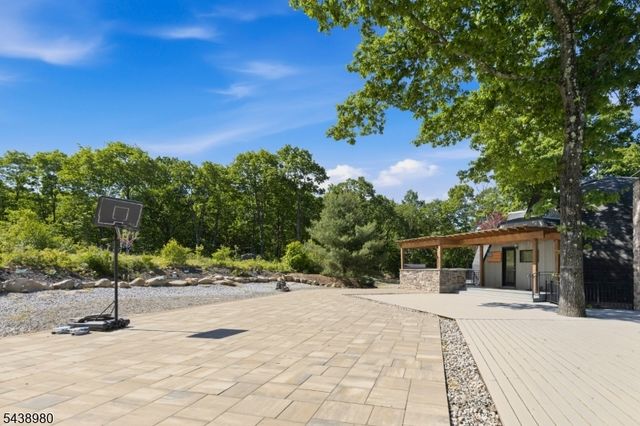 224 Holland Mt Rd, Jefferson Twp., NJ 07438