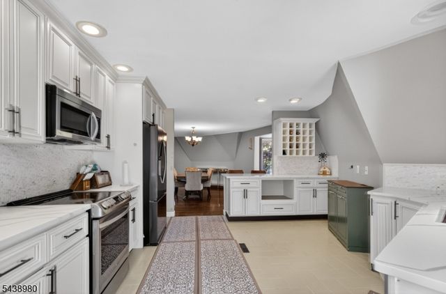 224 Holland Mt Rd, Jefferson Twp., NJ 07438