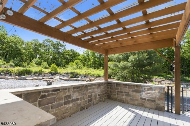 224 Holland Mt Rd, Jefferson Twp., NJ 07438