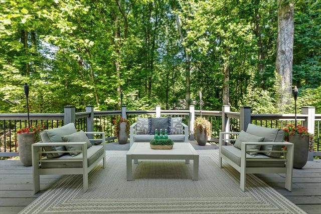 3851 Glenhurst Drive SE, Smyrna, GA 30080
