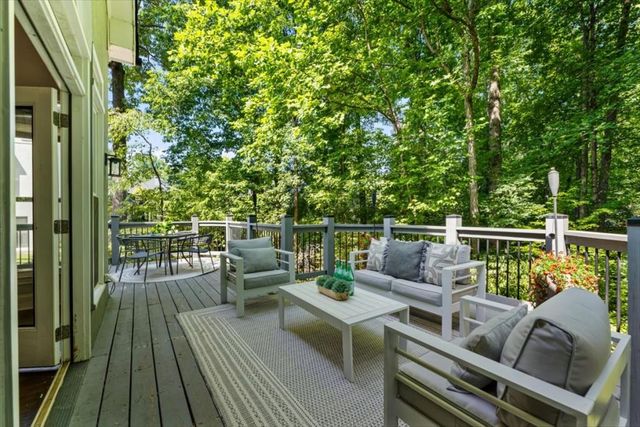 3851 Glenhurst Drive SE, Smyrna, GA 30080