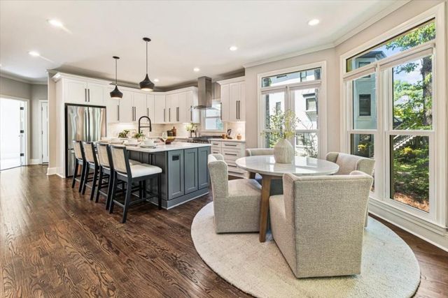 3851 Glenhurst Drive SE, Smyrna, GA 30080