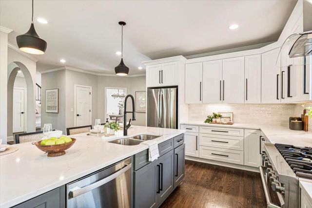3851 Glenhurst Drive SE, Smyrna, GA 30080