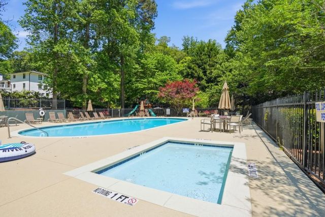 3851 Glenhurst Drive SE, Smyrna, GA 30080