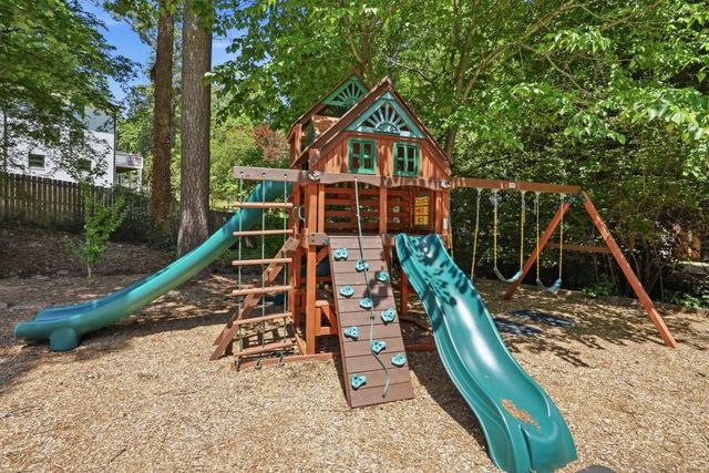 3851 Glenhurst Drive SE, Smyrna, GA 30080
