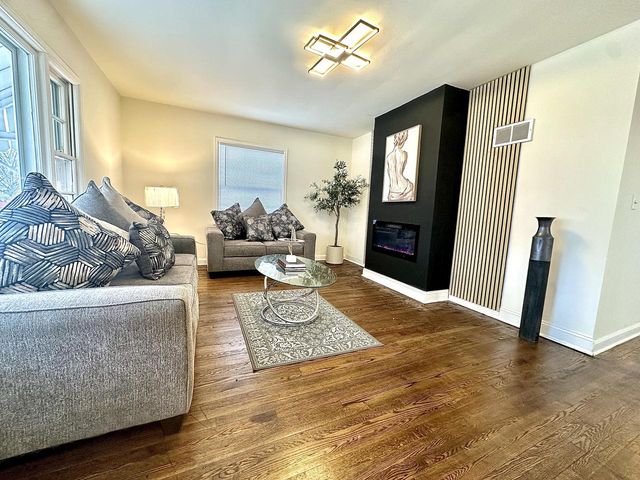 3138 N 89th STREET, Milwaukee, WI 53222