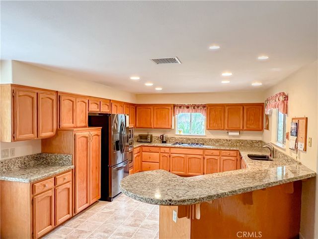 13813 Toluca Drive, Bakersfield, CA 93314