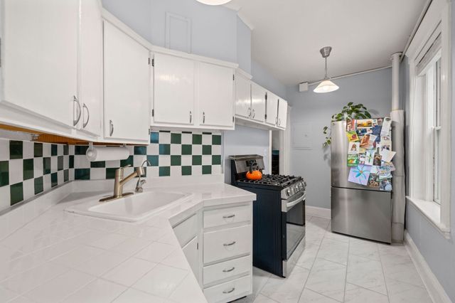 19 Short Street 3, Brookline, MA 02446