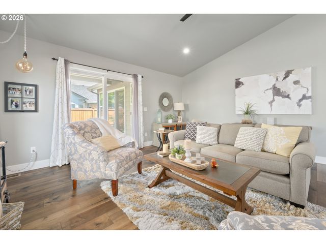 3297 KORBEL St, Eugene, OR 97404