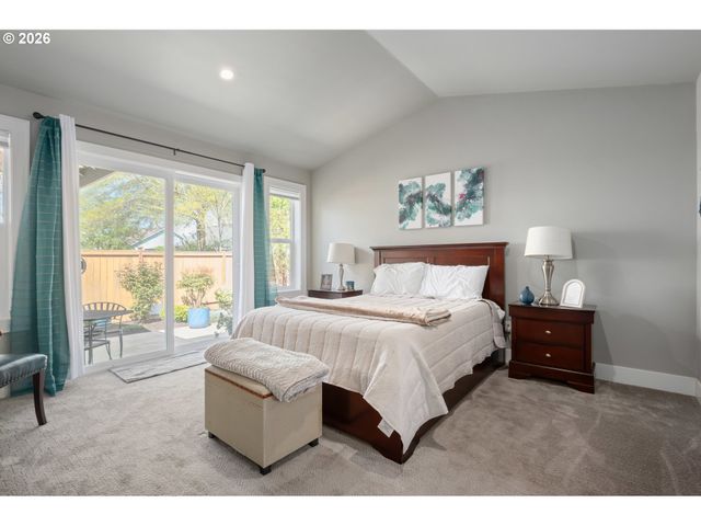 3297 KORBEL St, Eugene, OR 97404