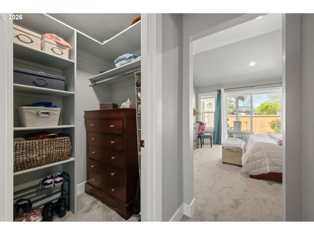 3297 KORBEL St, Eugene, OR 97404