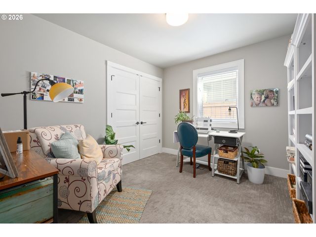 3297 KORBEL St, Eugene, OR 97404