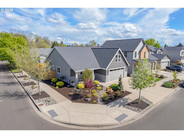 3297 KORBEL St, Eugene, OR 97404