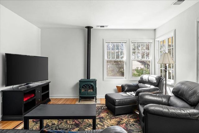 10041 Greenwood Rd, Grass Valley, CA 95945